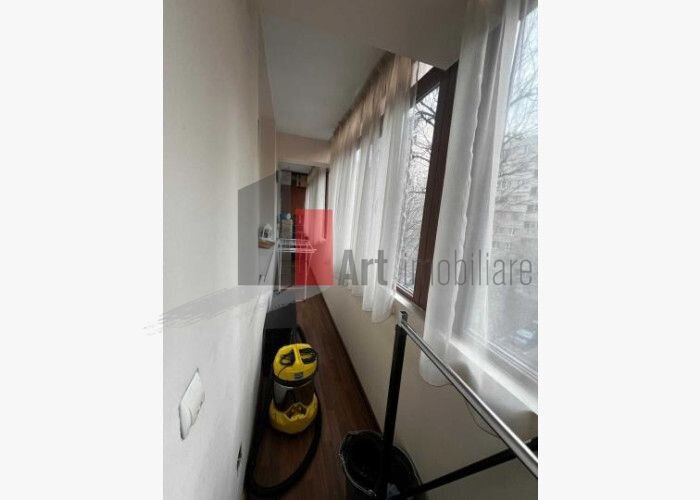 Tineretului de vanzare apartament 3 camere